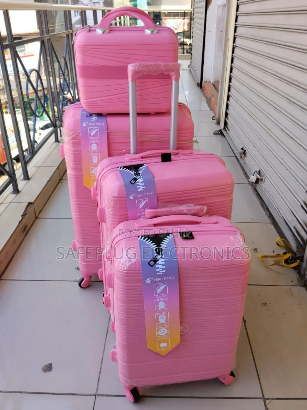 4-in-1 Luxury Rubber Suitcase/Briefcase | Unbreakable