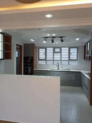 5bdrm Maisonette in Varsity Ville, Kamakis for sale