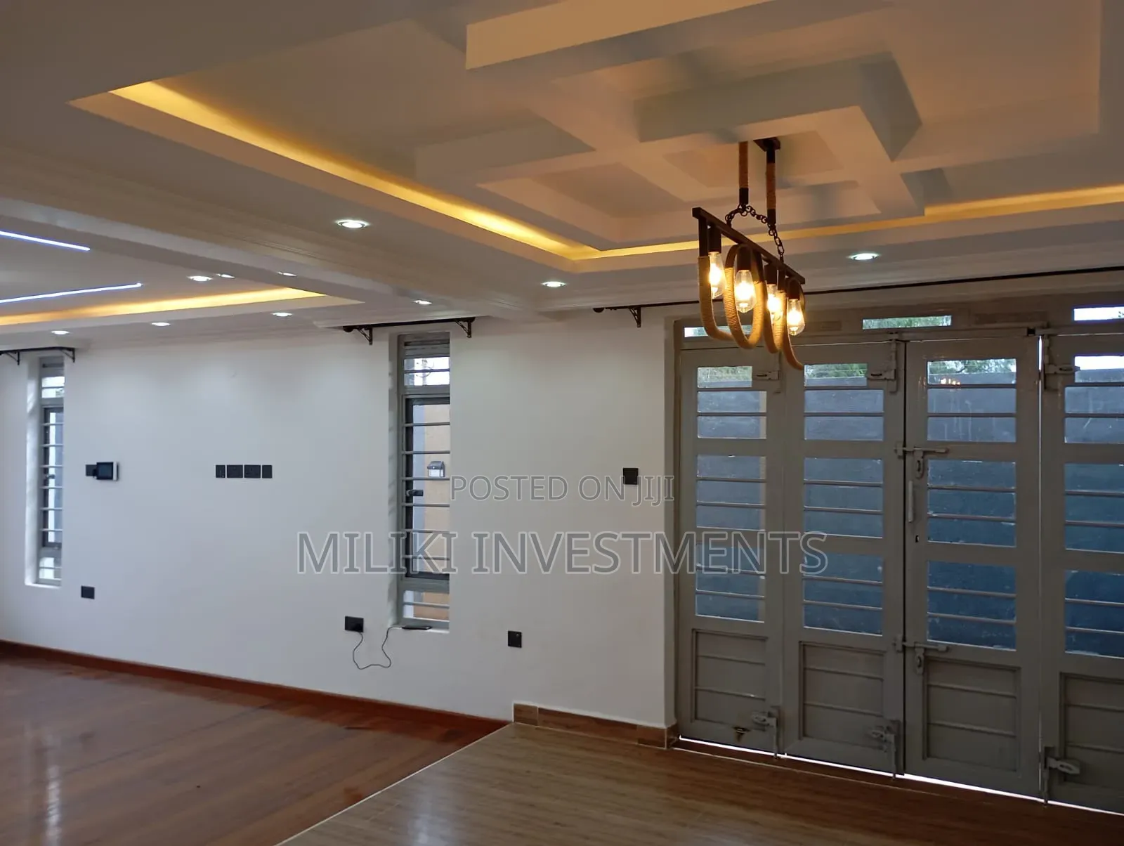 5bdrm Maisonette in Varsity Ville, Kamakis for sale