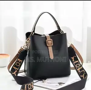 Minimalist Nicole Doris Bucket Bag for Women