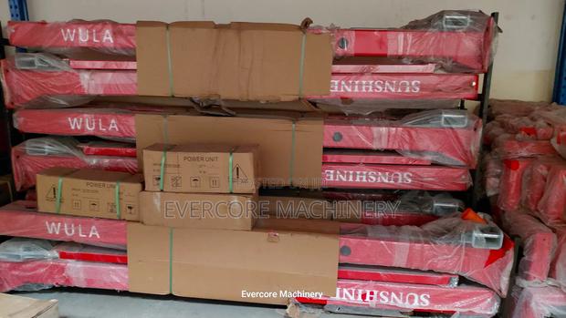 Sunshine Italy 4tonne Heavy Weight Two Post Carlift Machine. - thumbnail 4