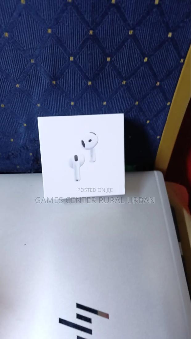 Apple Airpods 4 Active Noise Cancelation - thumbnail 2