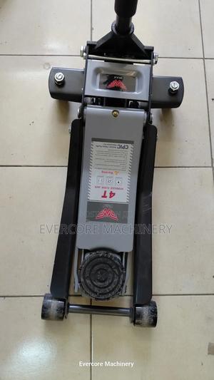 Heavy Duty 4tonne Hydraulic Floor Jack - thumbnail 2