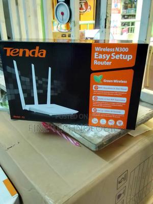 Tenda Wifi Router - main view