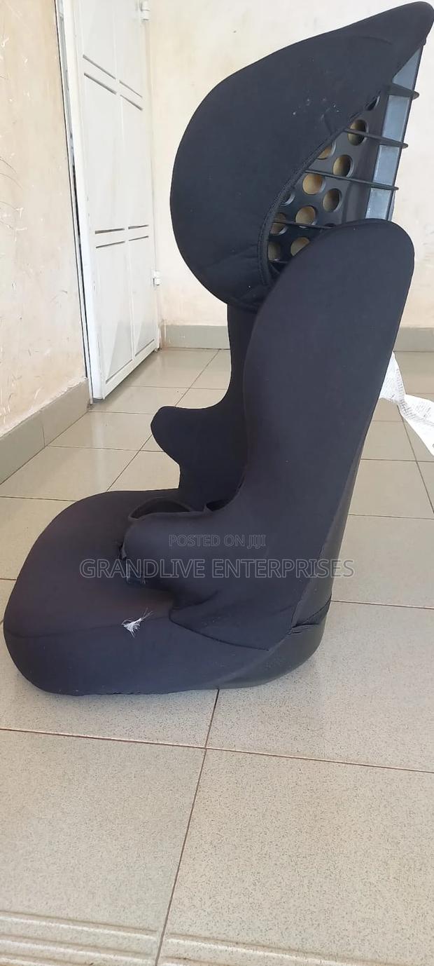 Cuggl Baby Car Seat – Very Clean Strong - main view