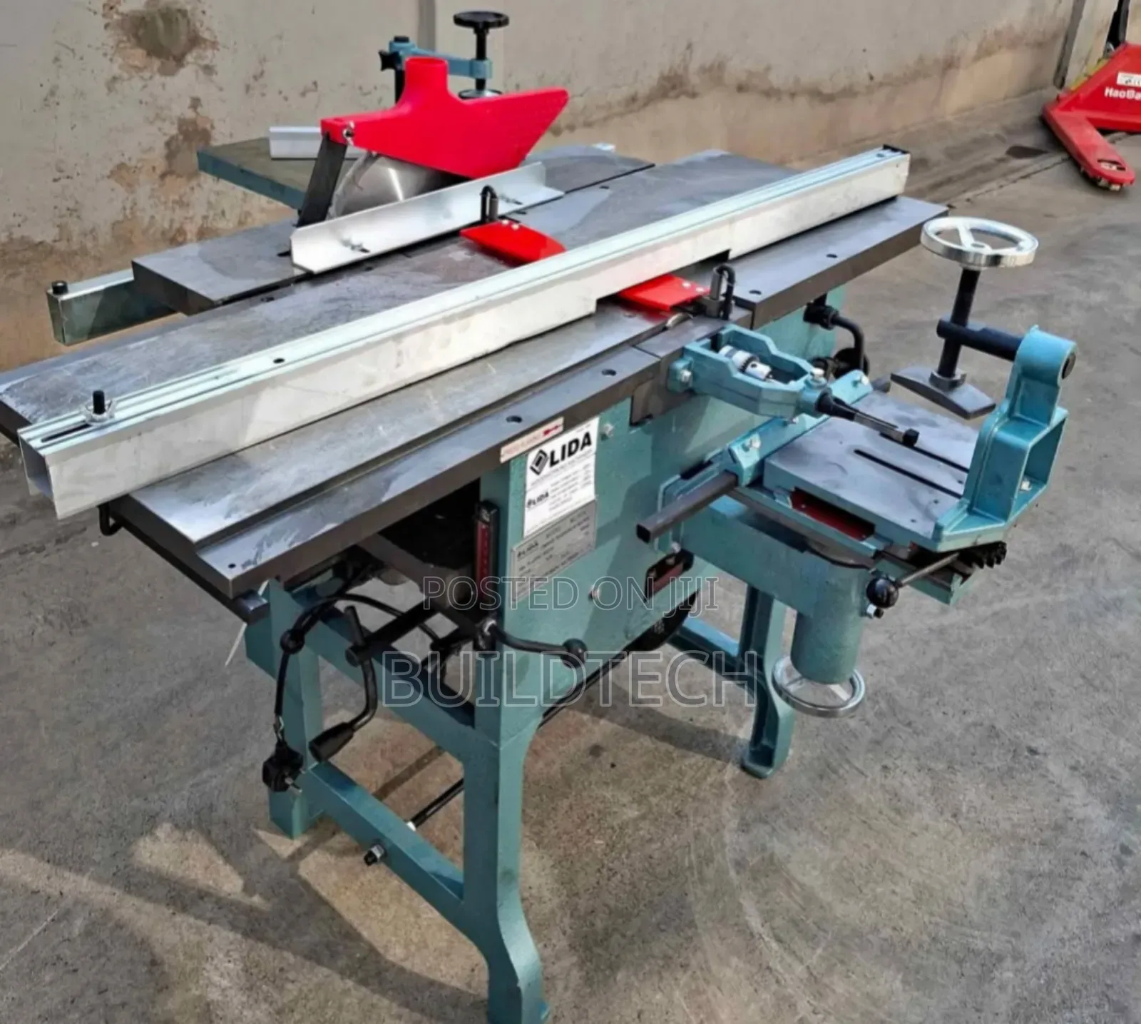 Wood Cutting Machine
