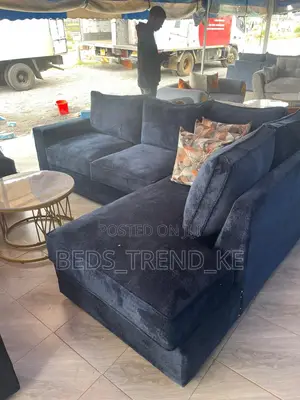 Detailed 6 Seater L Sofa