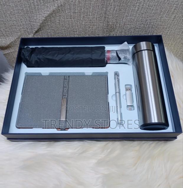 Corporate Luxurious Gift Pack - main view