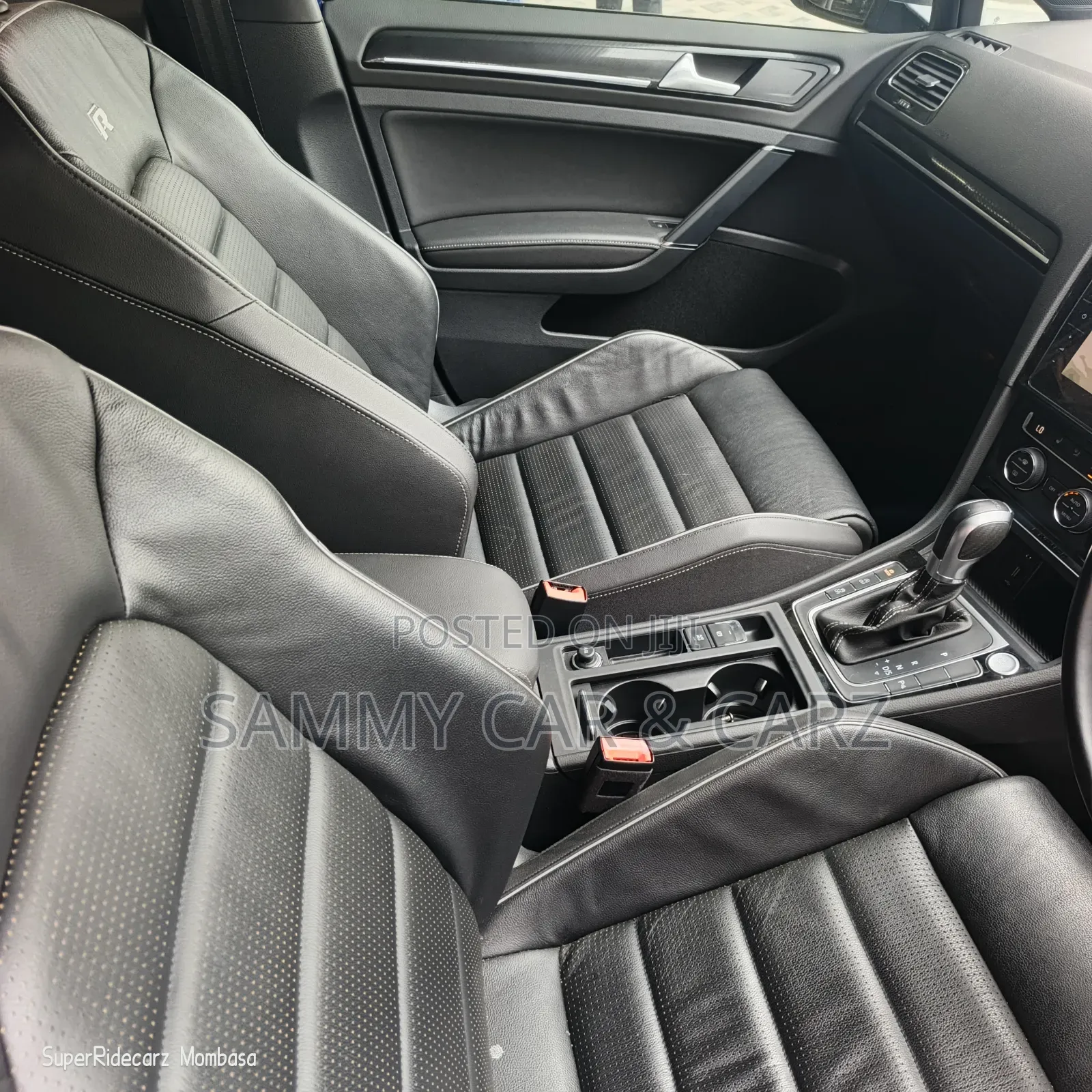 Volkswagen Golf R 4-Door w/DCC & Navigation 2019 Blue