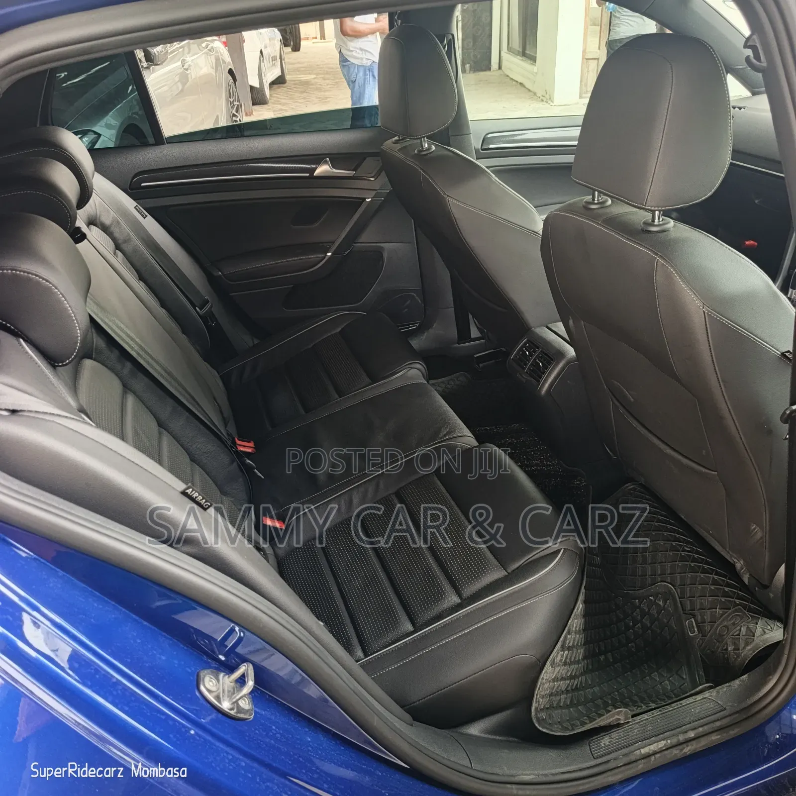 Volkswagen Golf R 4-Door w/DCC & Navigation 2019 Blue