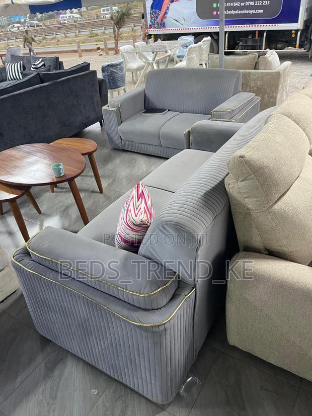 Crucial 5 Seater Sofa 3,2