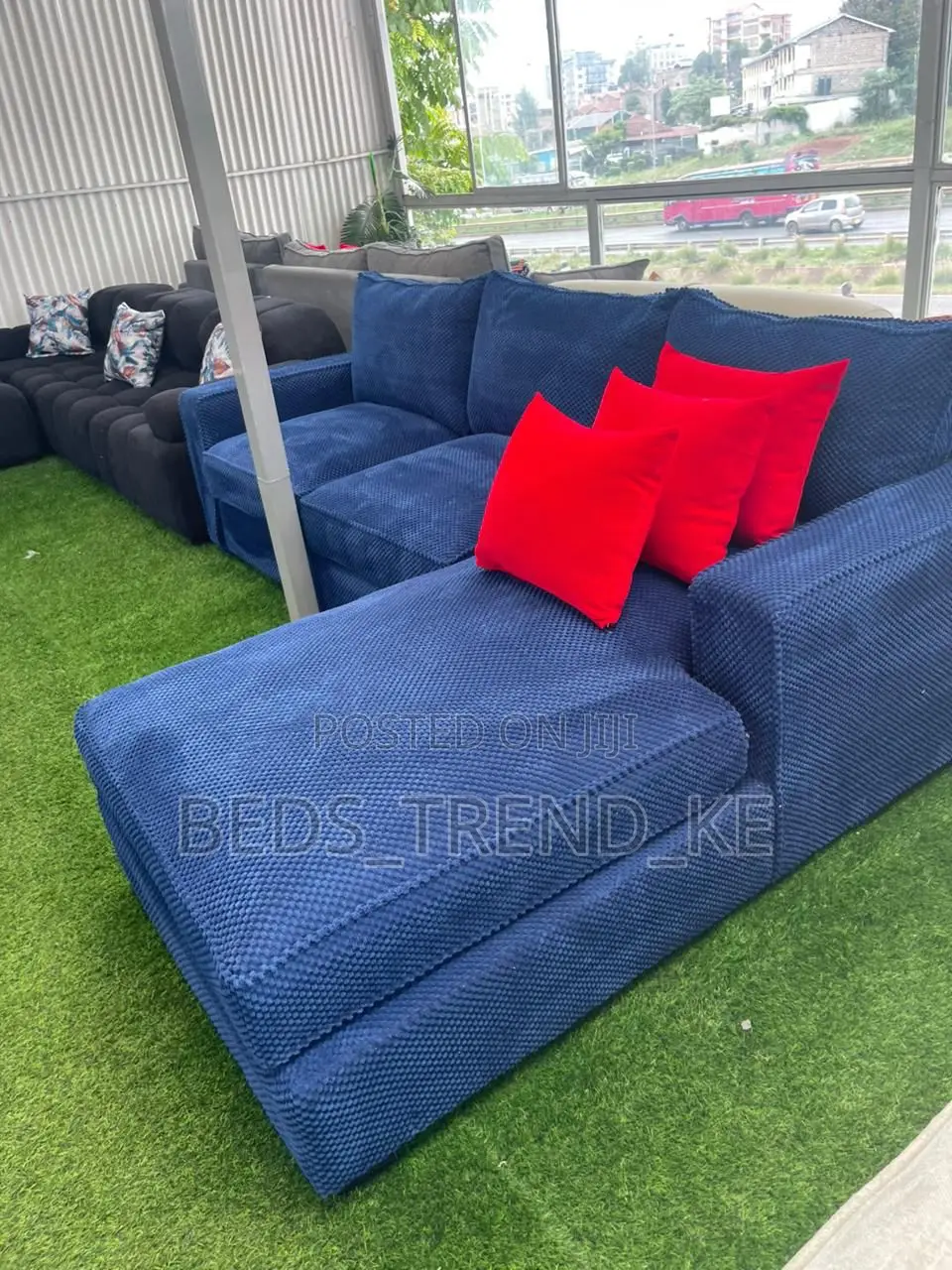 Pinned 6 Seater L Sofa Set