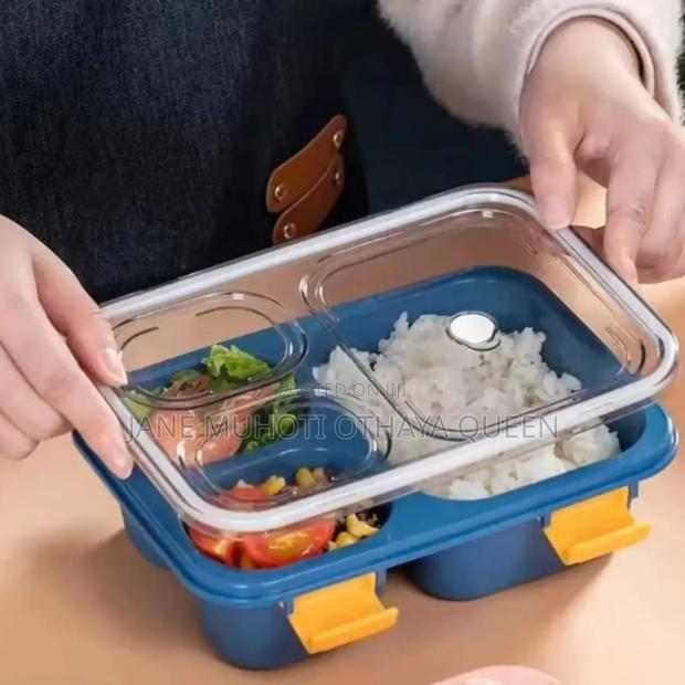 *3 Compartment Lunch /Snack Box - main view