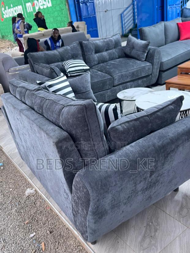 Greatly Inspired 5 Seater Butterfly Sofa 3,2 - thumbnail 2