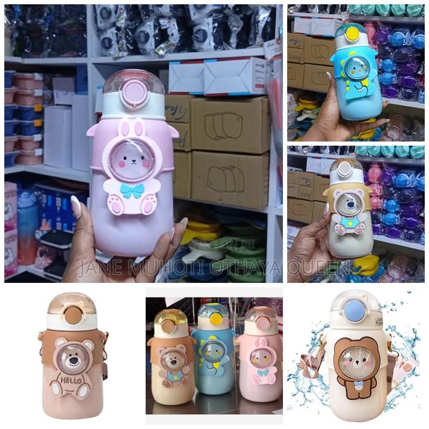 *Cartoon Bottle - main view