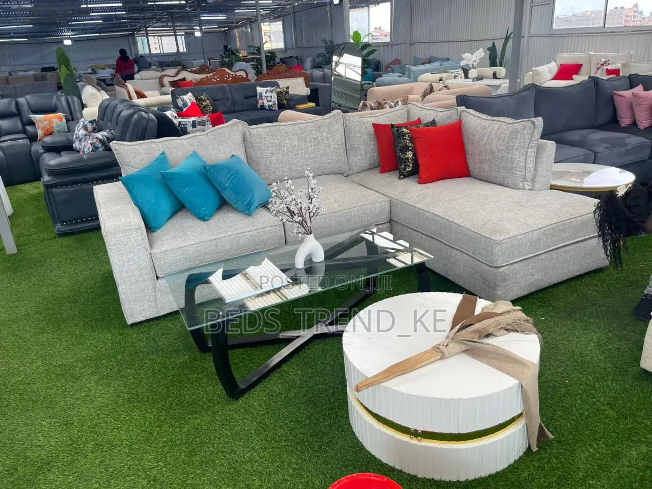 Self Reliable 6 Seater L Sofa Set