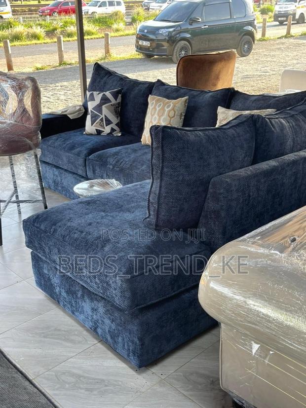 Well-Crafted 6 Seater L Sofa Set