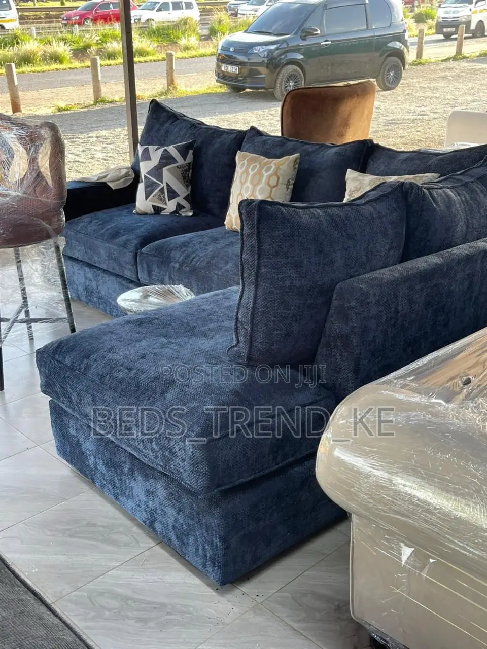 Well-Crafted 6 Seater L Sofa Set