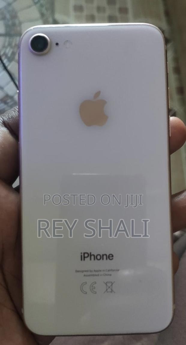 Apple iPhone 8 128 GB Rose Gold - main view