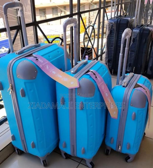 Exclusive 3-in-1 Size 3 Fibre Suitcase – Luxury, Space Durability - thumbnail 2