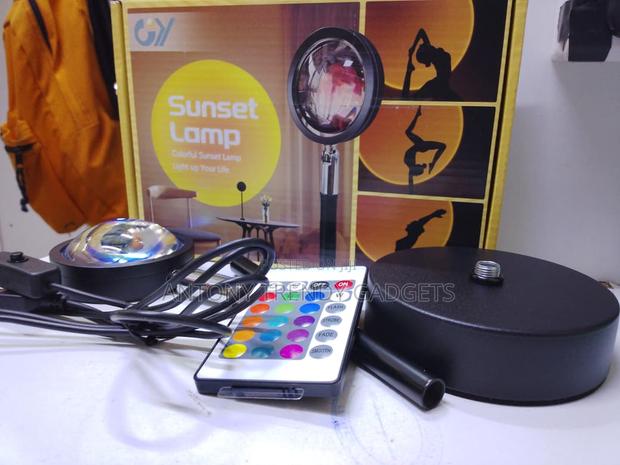 Usb Romantic Sunset Lamp With Color Changing Effects - thumbnail 3