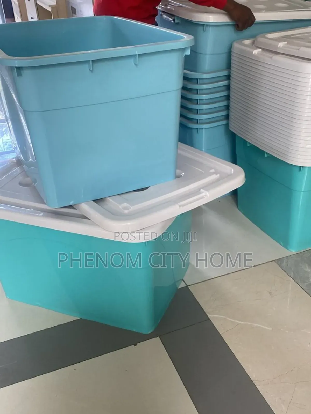 80l Storage Bucket Available