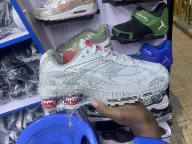 Trending Nike Shox R4 - thumbnail 10