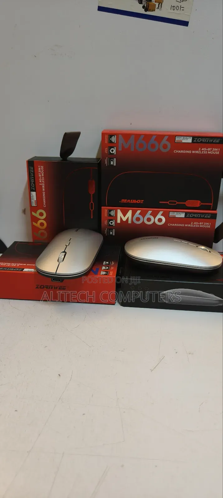 Charging Wireless Mouse M666