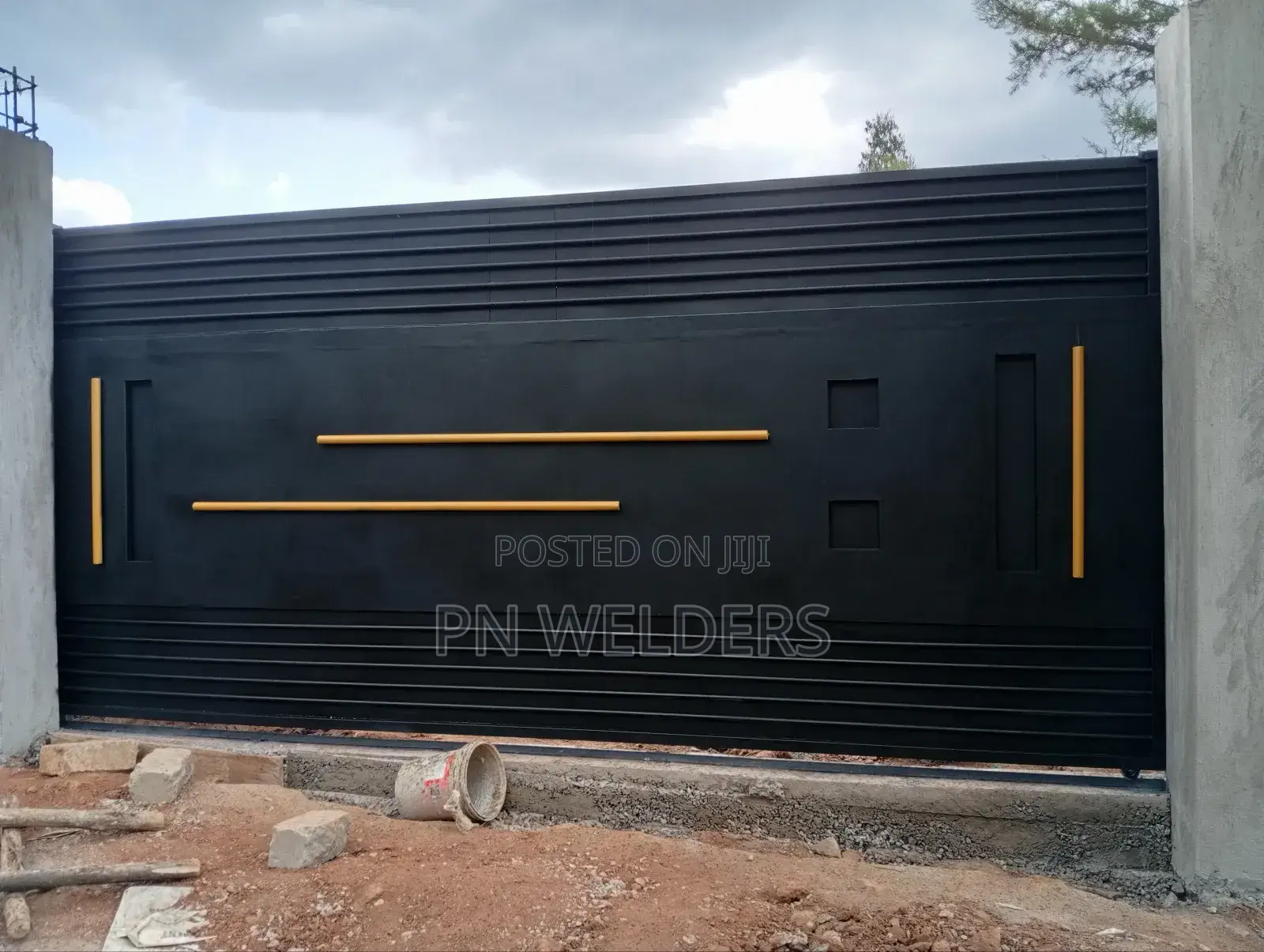 Automatic Sliding Gate.