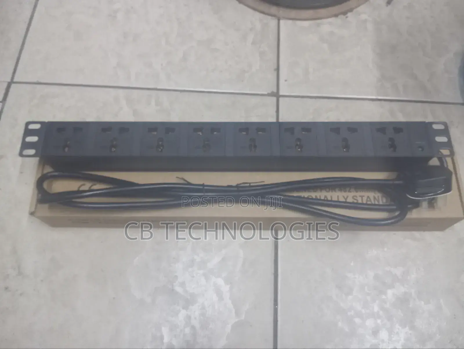 8 Way Power Distribution Unit ( Pdu)