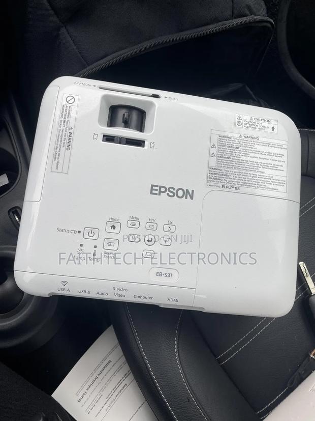 Epson Eb-S31 – Clear Bright Projection for Office Home