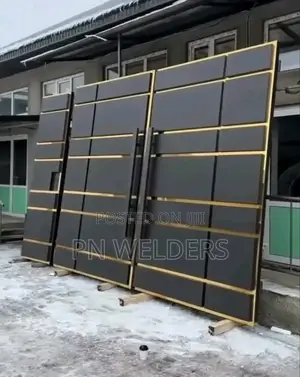 Decorated Sliding Gate