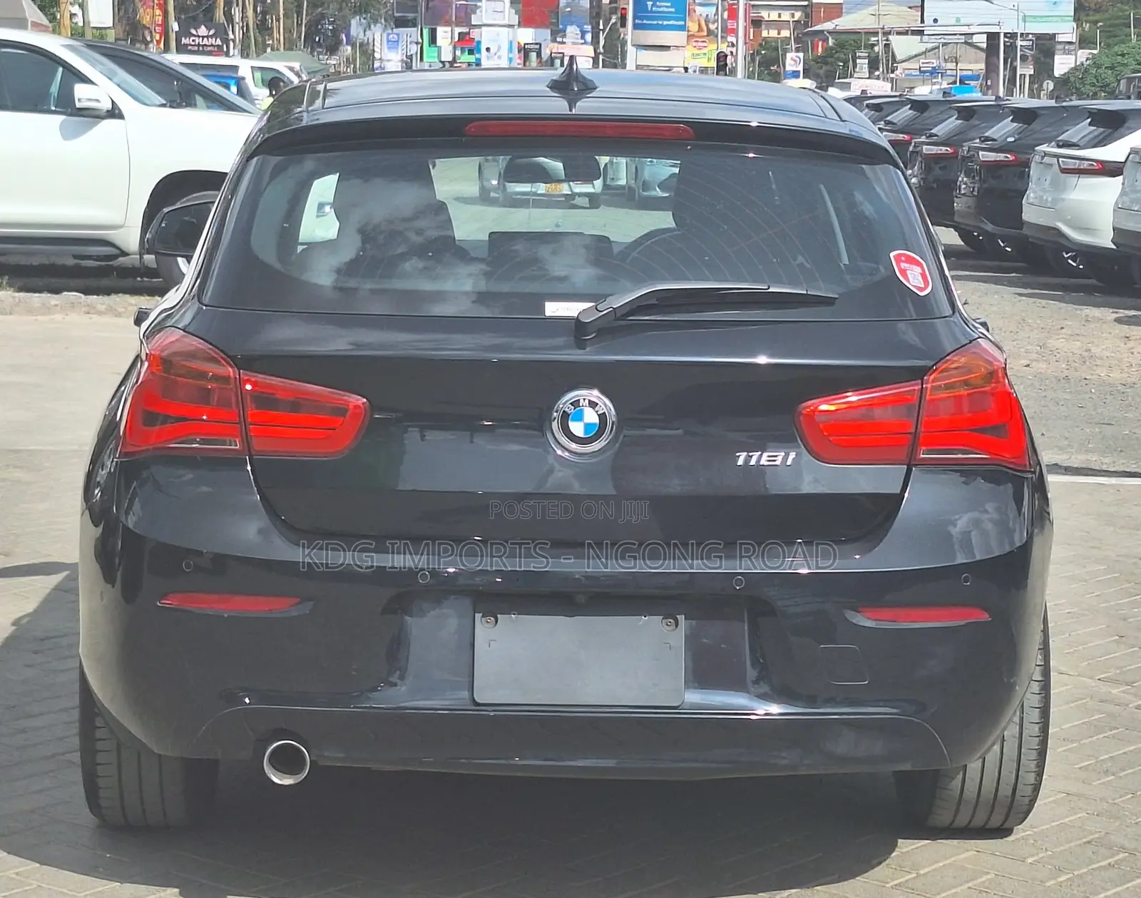 BMW 118i 2018 Black