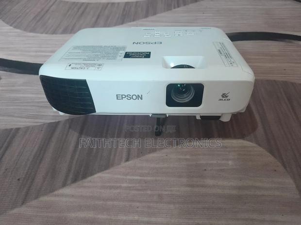 Epson Ex3280 Svga Projector – Clean Image,3600 Lumen - thumbnail 2