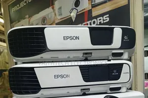 Well-Maintained Epson Eb-S41 Projector – Plug Play