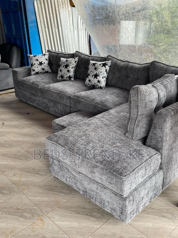 Quality Sized 6 Seater L Sofa