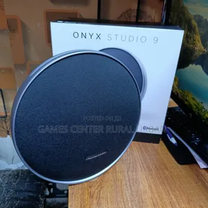 Onyx Studio 9