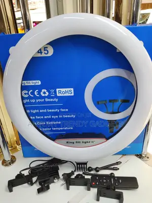 18 Inch Led Ring Light With 3 Phone Holders For Streaming