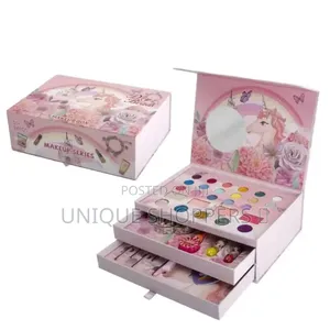Kids Non-Toxic Makeup Set
Safe, Gentle and Washable.