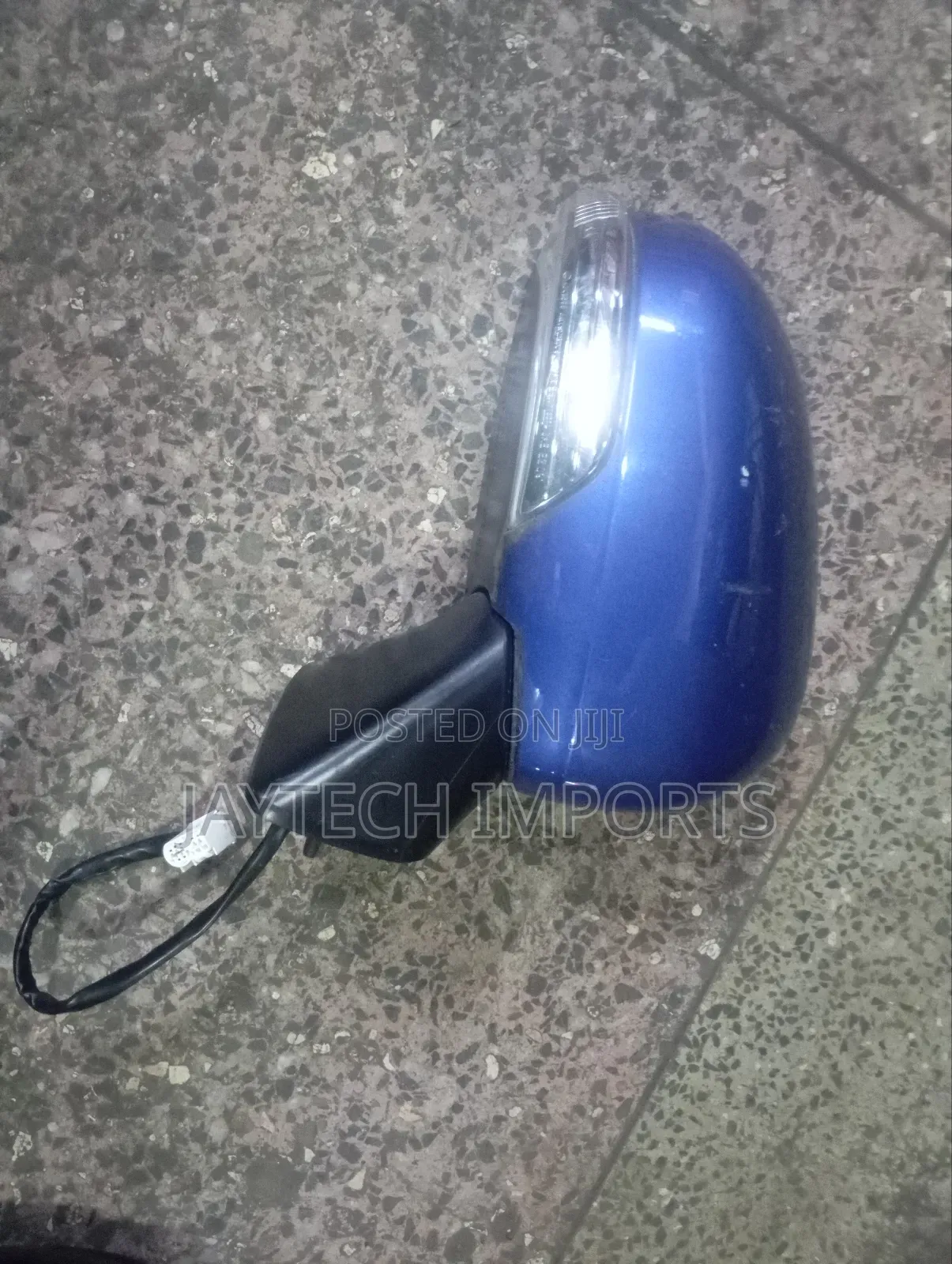 Ractis 2012 Sidemirror