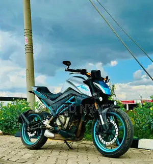 CFMoto 300NK 2019 Silver