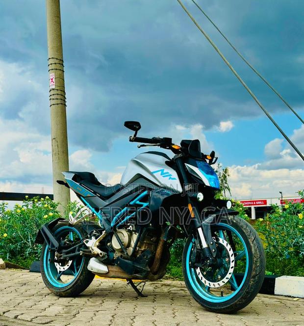 CFMoto 300NK 2019 Silver - main view