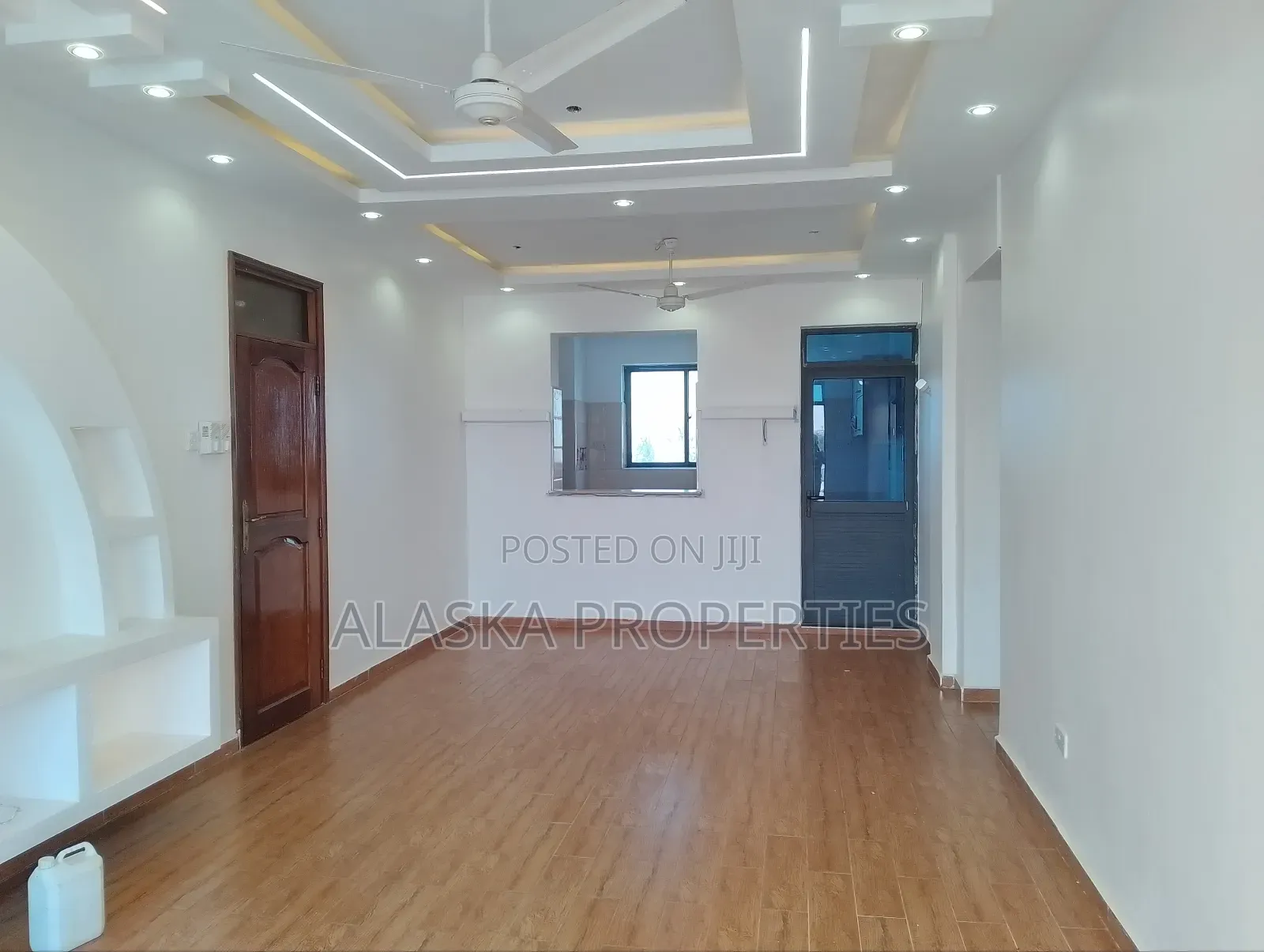 3bdrm Apartment in Beach Road Gichaga, Nyali for sale