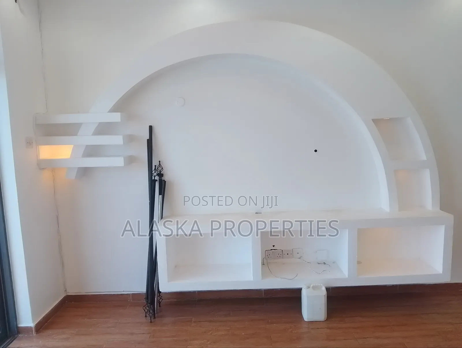 3bdrm Apartment in Beach Road Gichaga, Nyali for sale