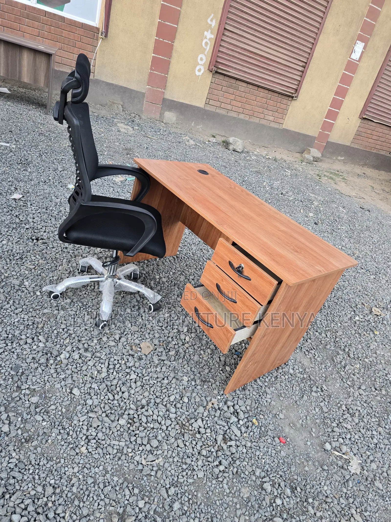 Complete Office Workstation (1.4m Desk + Chair)