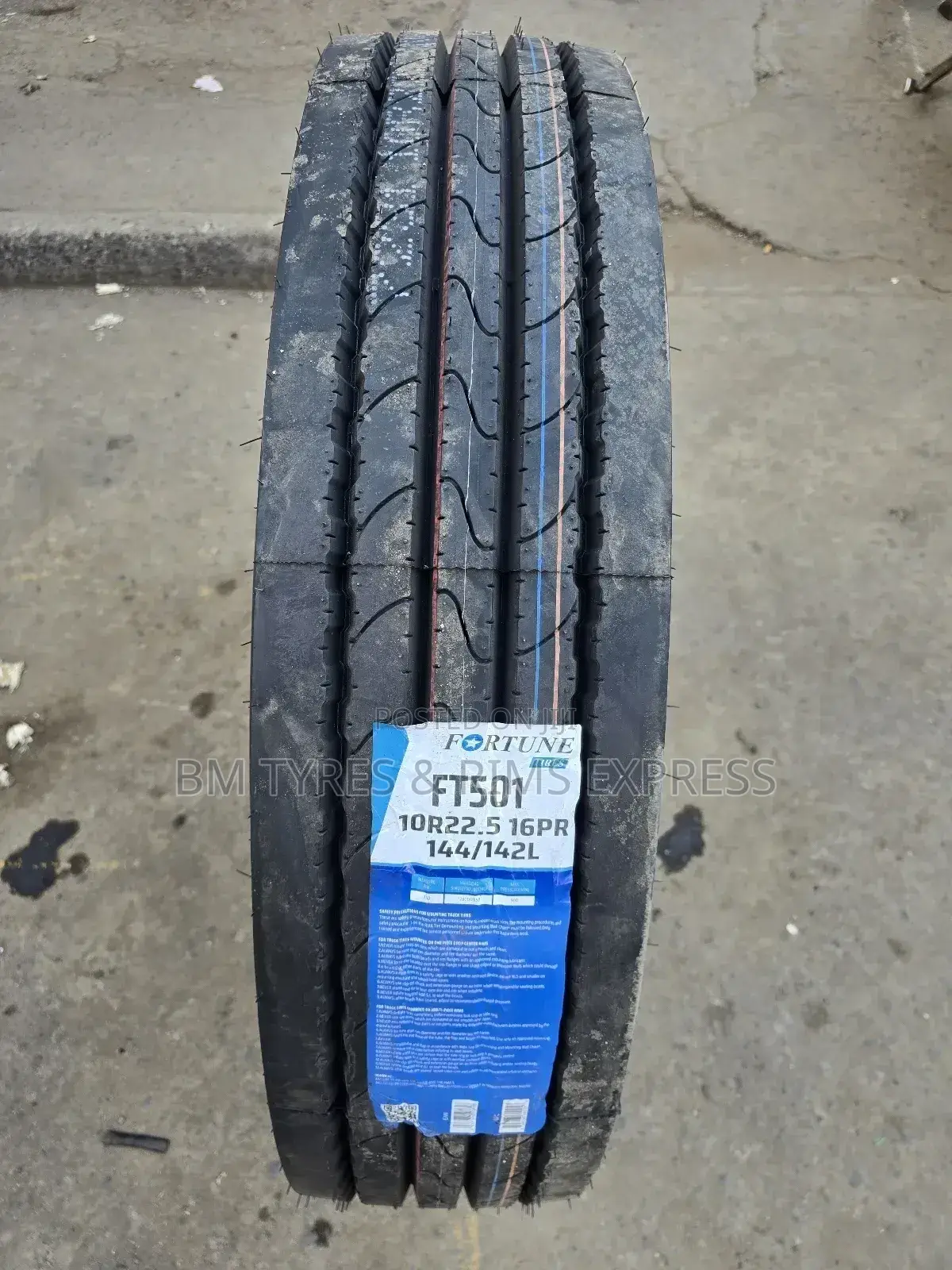 10 R22.5 Fortune Tyres (Highway)