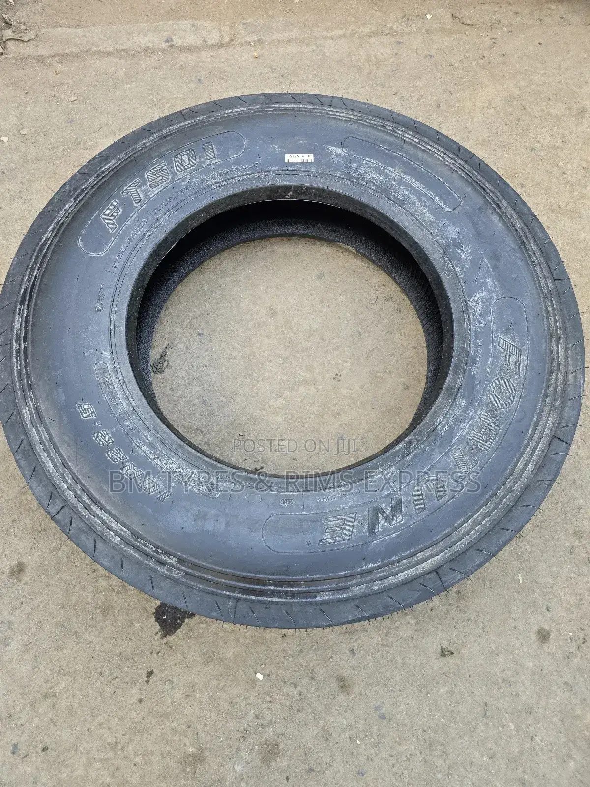 10 R22.5 Fortune Tyres (Highway)