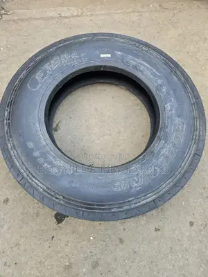 10 R22.5 Fortune Tyres (Highway)