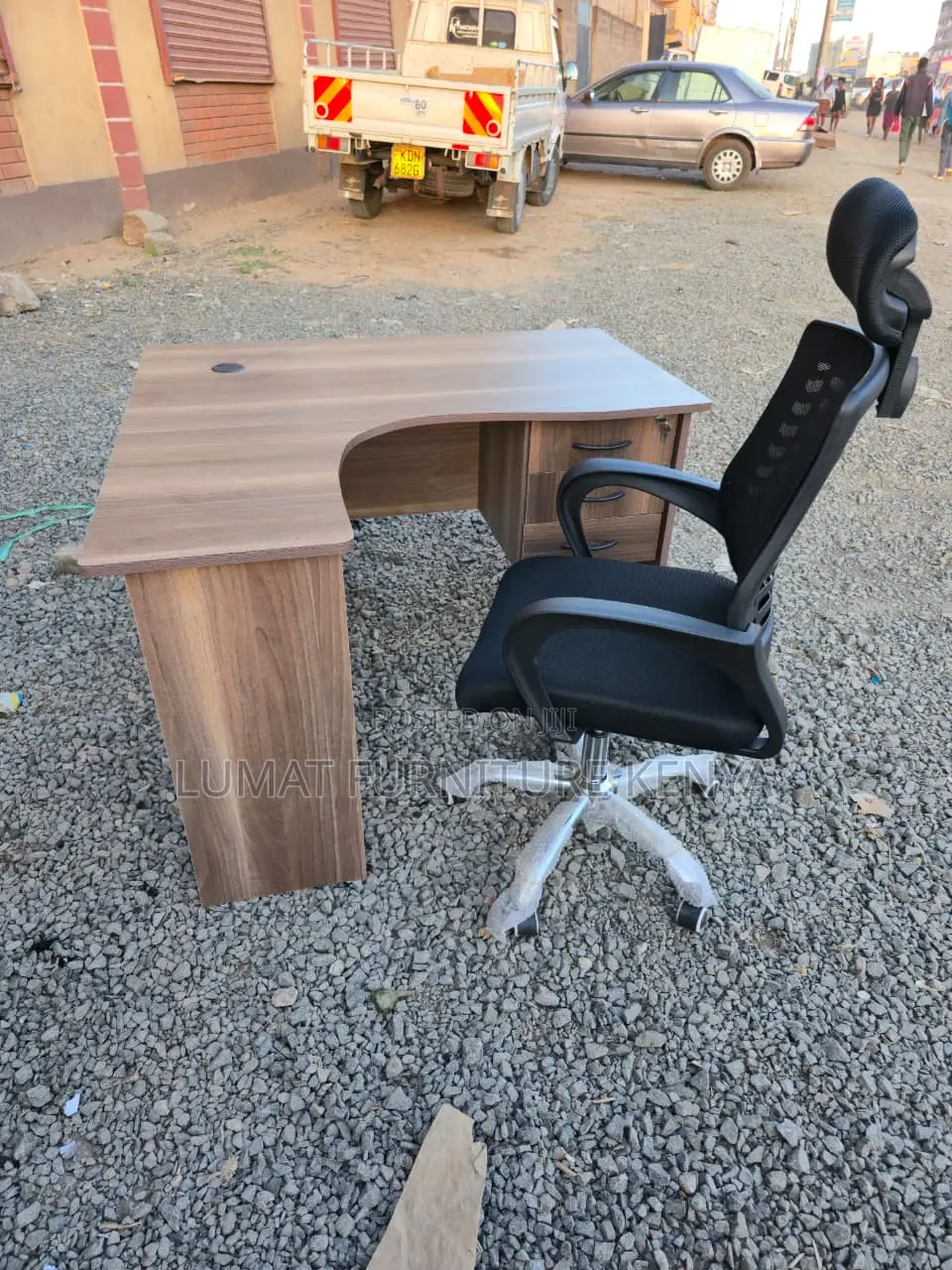 Stylish 1.2m Curved Desk Set