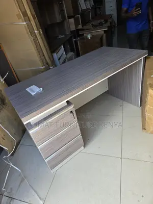 Durable 1.4m Office Desk